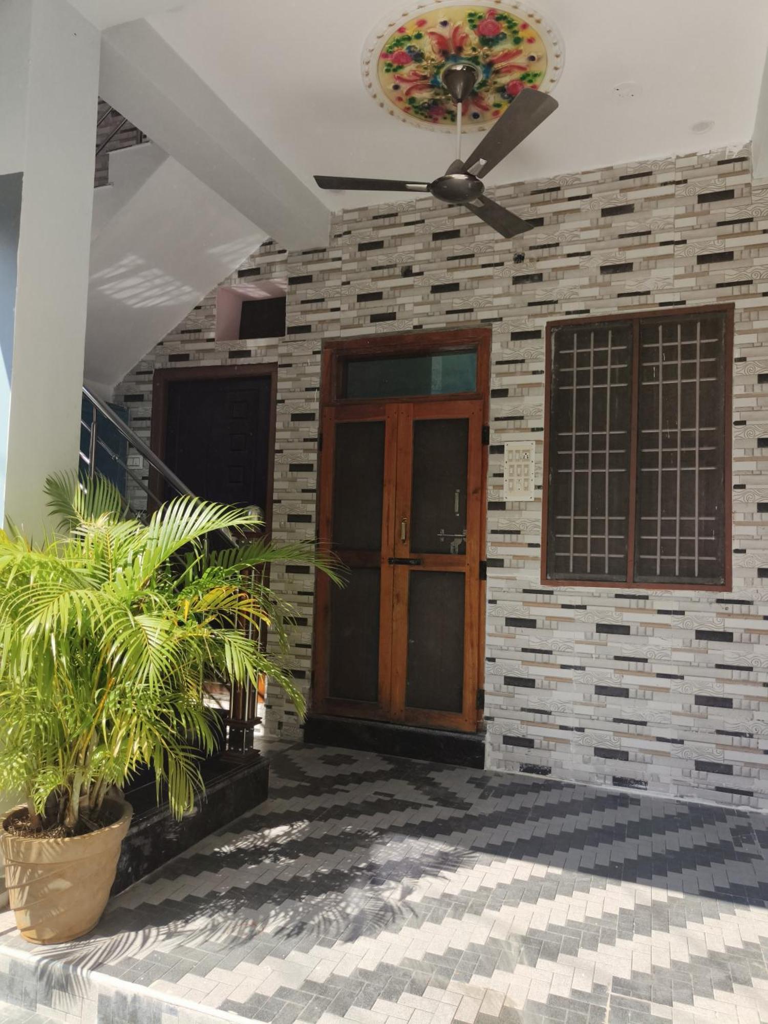 Liya Guest House Tiruvannāmalai エクステリア 写真