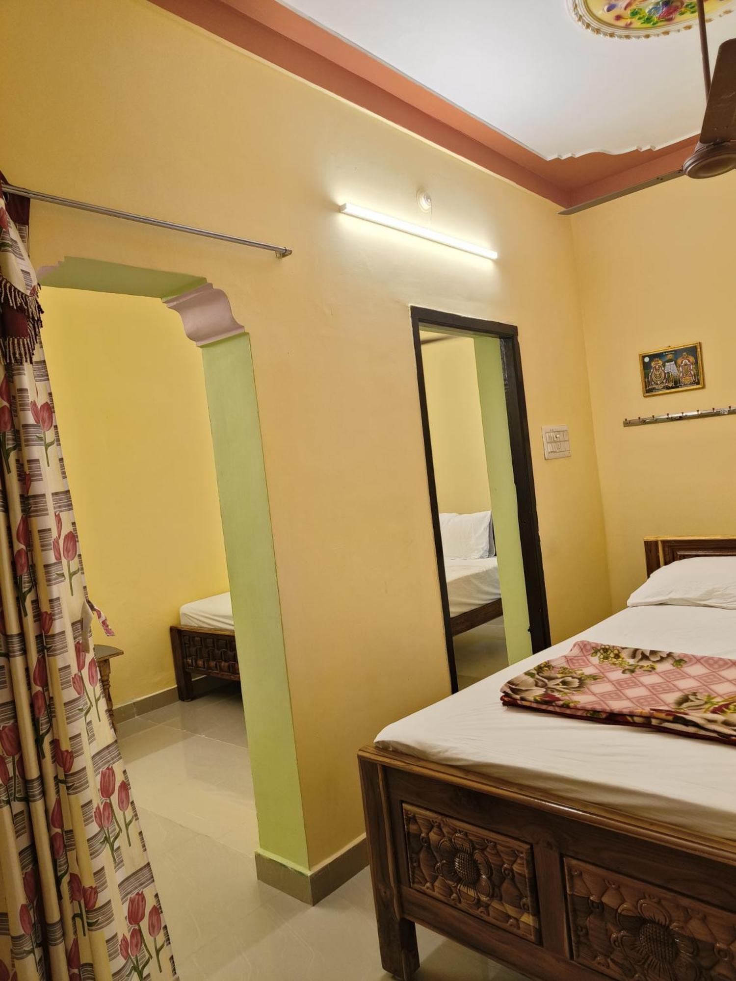 Liya Guest House Tiruvannāmalai エクステリア 写真