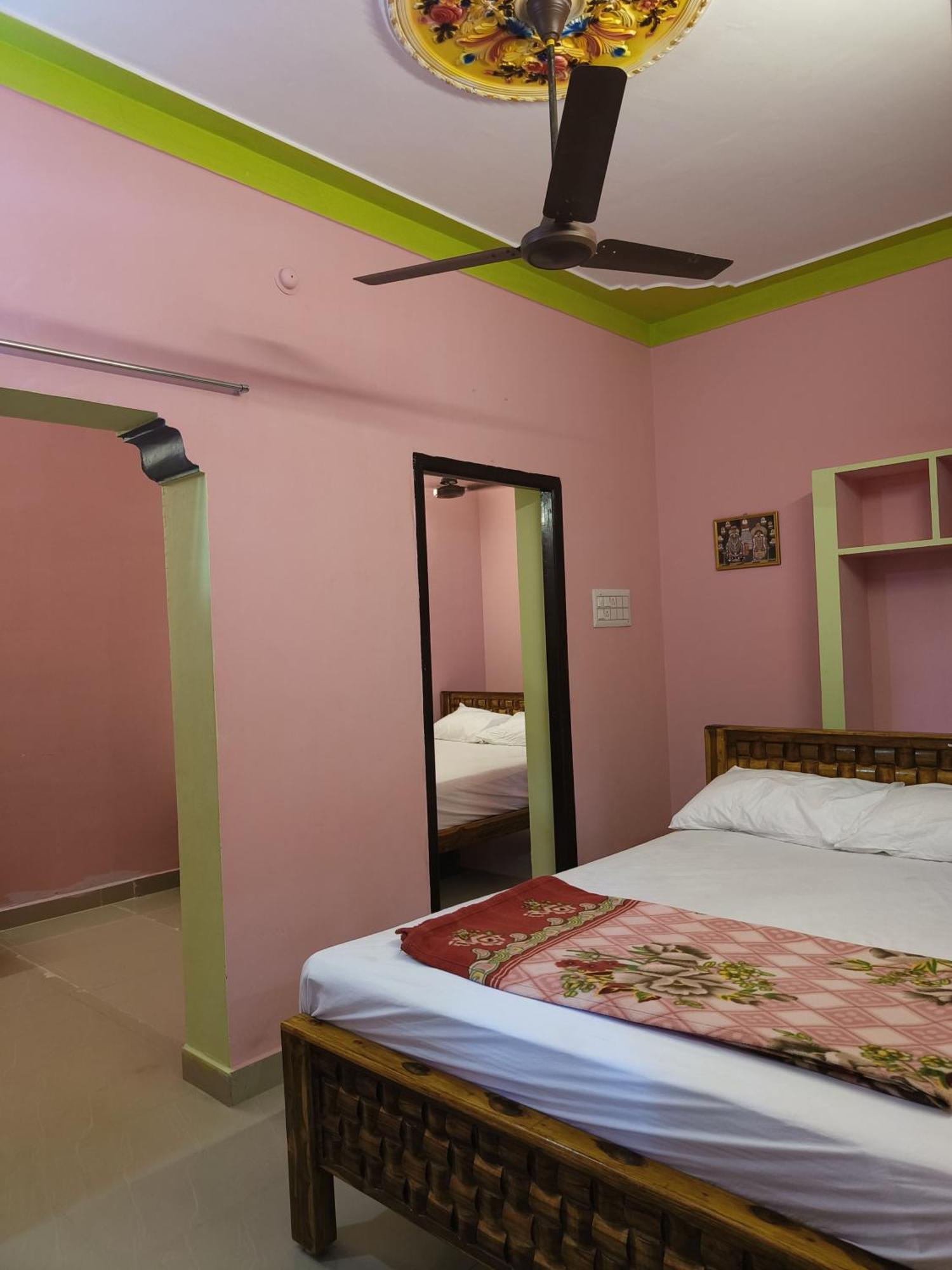 Liya Guest House Tiruvannāmalai エクステリア 写真