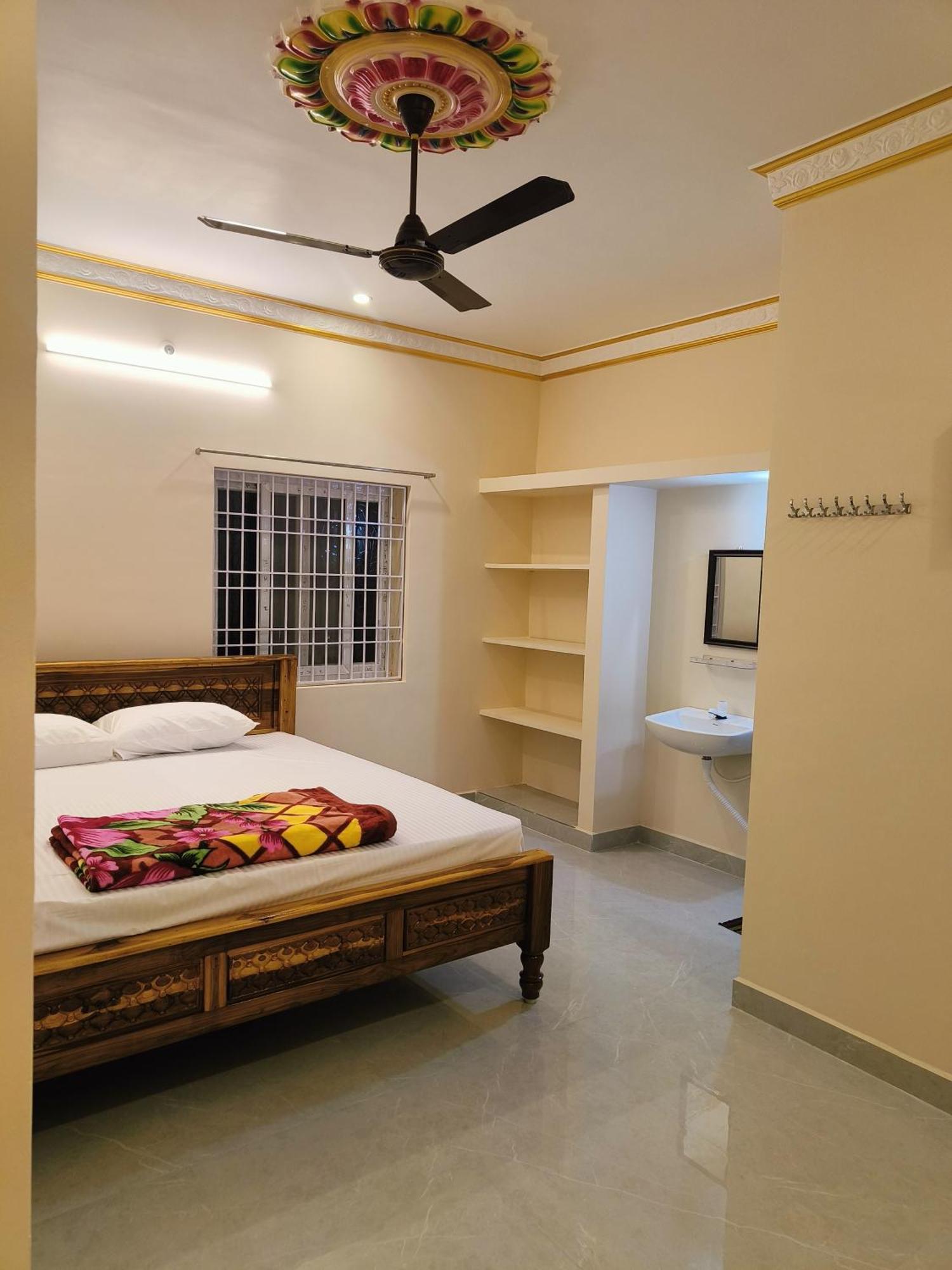 Liya Guest House Tiruvannāmalai エクステリア 写真