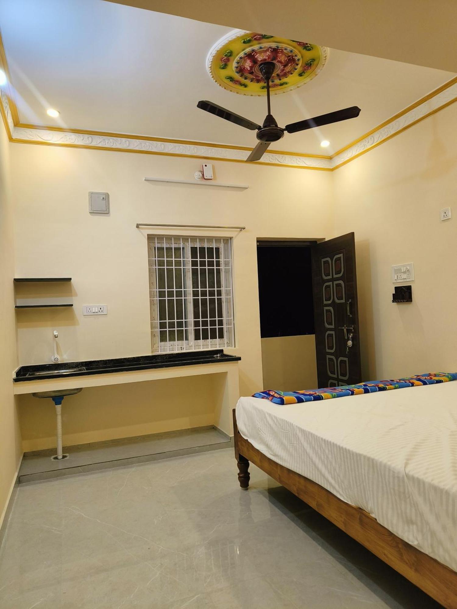Liya Guest House Tiruvannāmalai エクステリア 写真