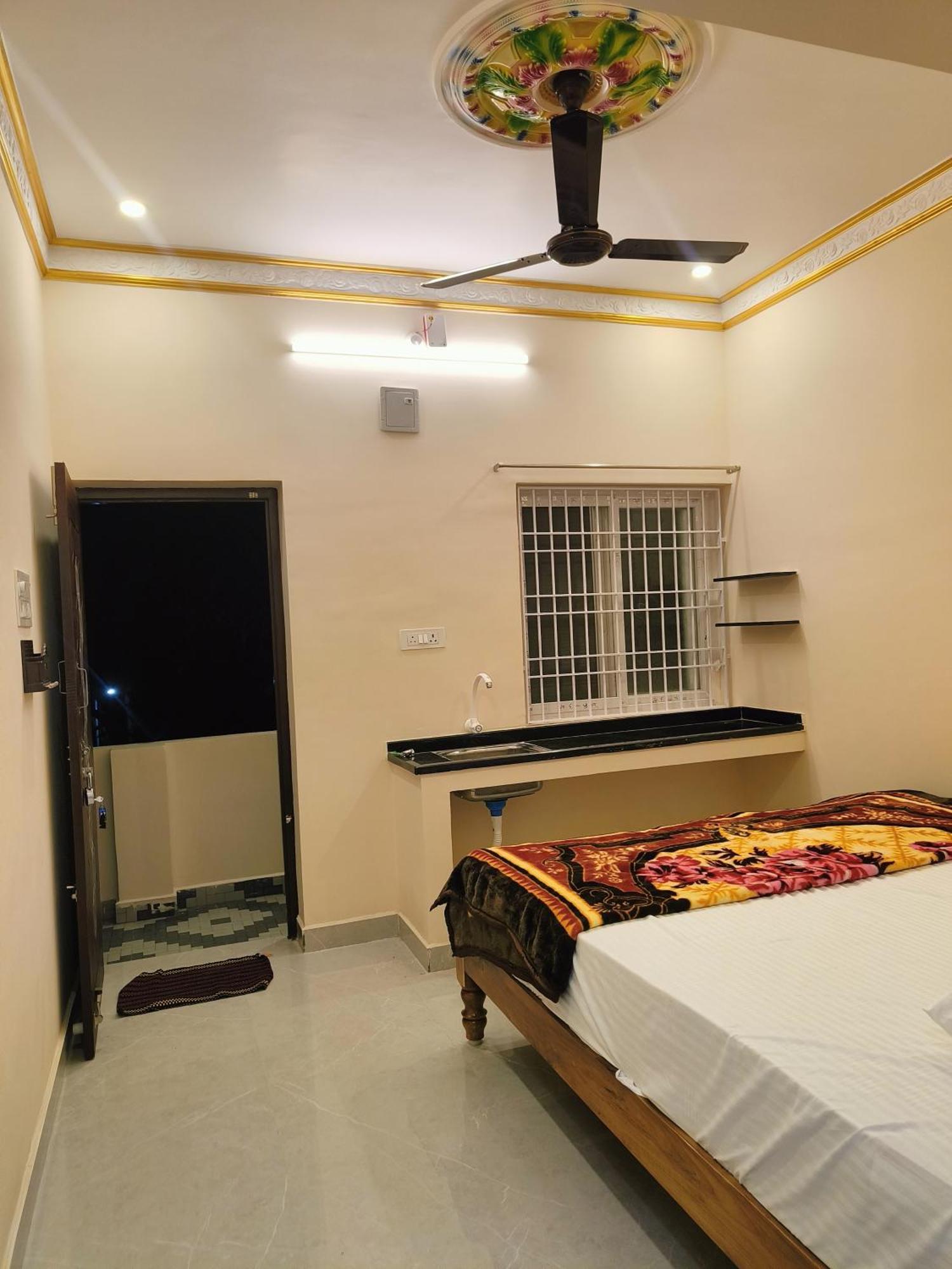 Liya Guest House Tiruvannāmalai エクステリア 写真